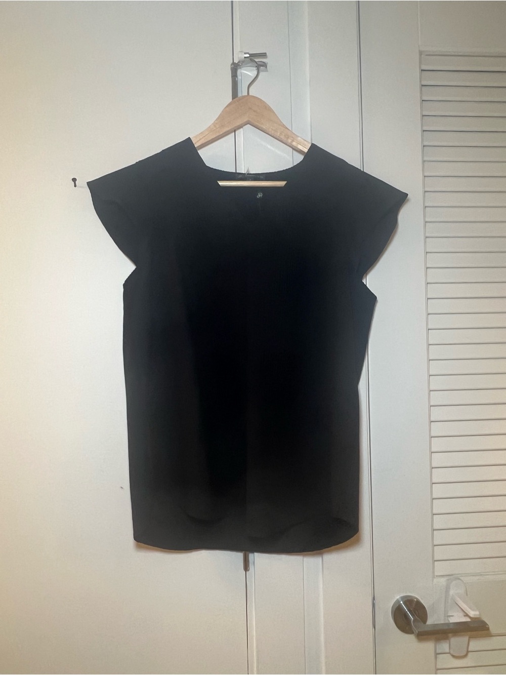 Adrianna Papell Black Cap Sleeve Blouse